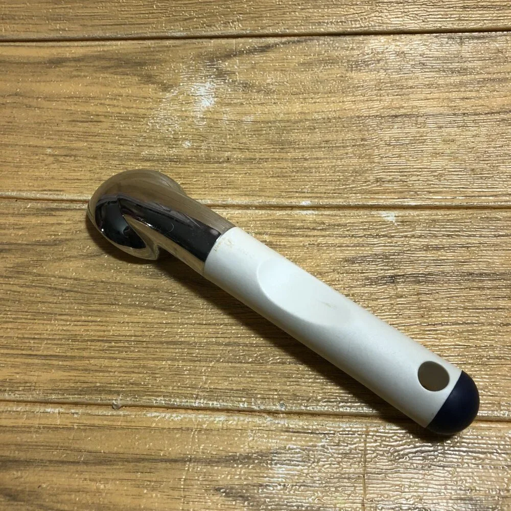 Tupperware Ice Cream Scoop White Handle Blue Knob #3045